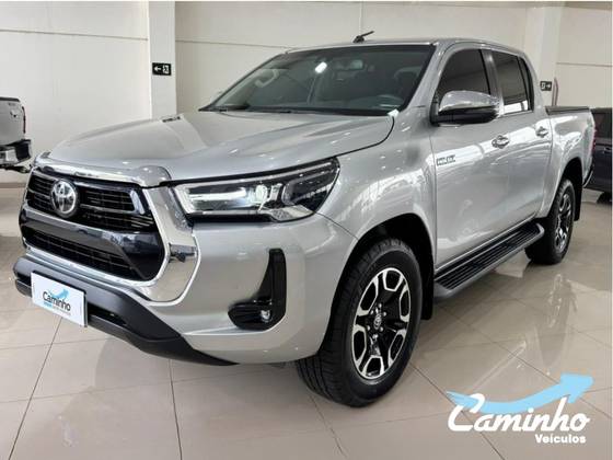 TOYOTA HILUX 2.8 D-4D TURBO DIESEL CD SRX 4X4 AUTOMÁTICO